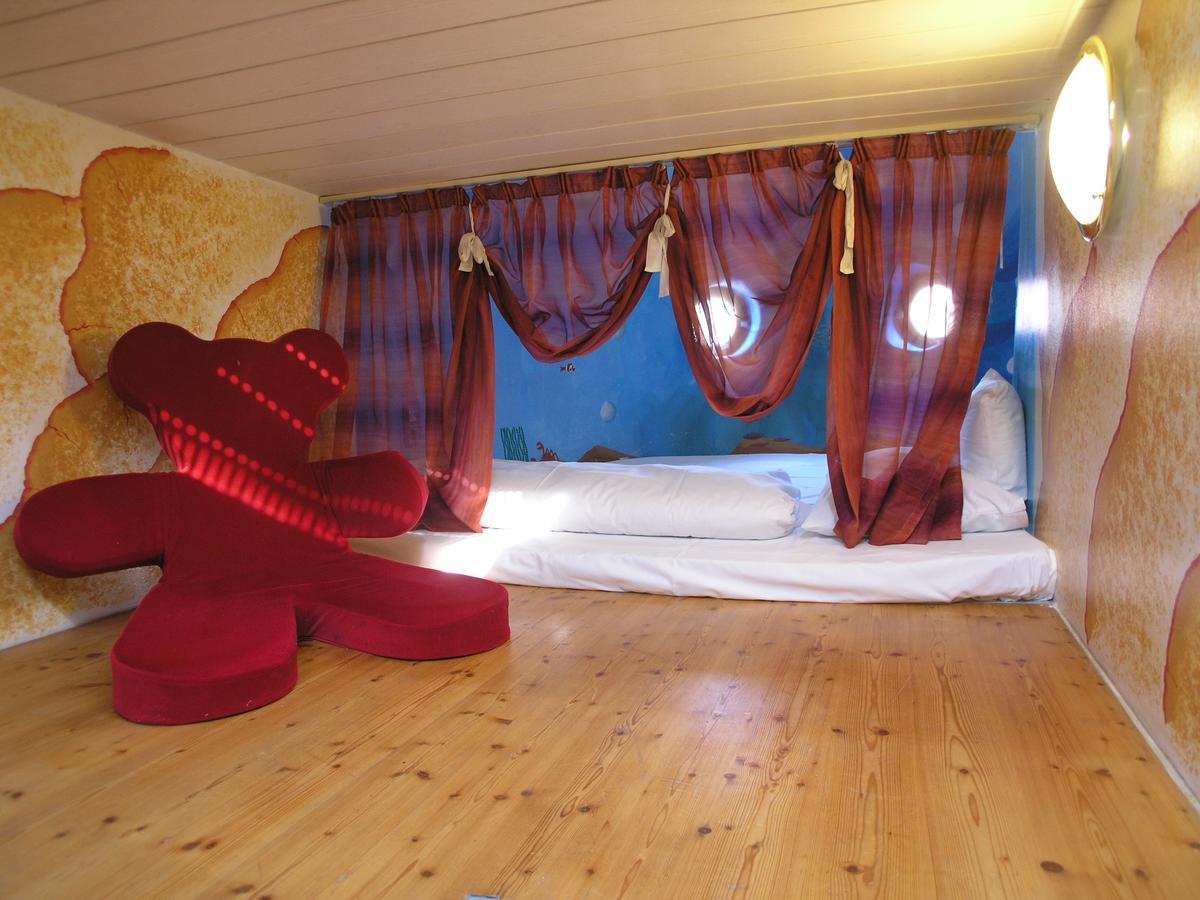Kubler Stars Hotel คาร์ลสรูเฮอ ภายนอก รูปภาพ