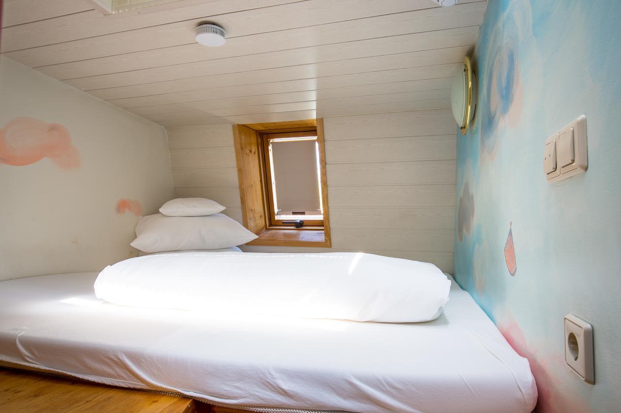 Kubler Stars Hotel คาร์ลสรูเฮอ ภายนอก รูปภาพ